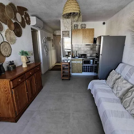 Karukera - 2 Pieces 4 Couchages Port Leucate. Ref: 5kar_37b2 Mae-6974 * لوسات